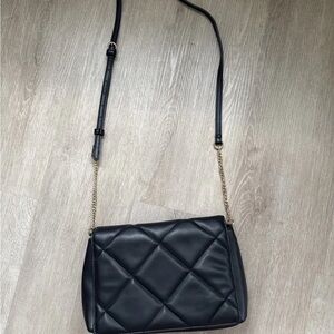 Elegant Black Quilted Shoulder Bag